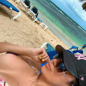 Meet your Posher, Romina